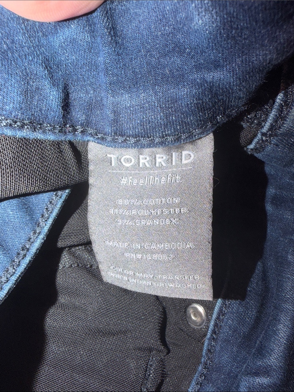 torrid Dark Navy Skinny Jeans - Stretch Denim - Picture 4 of 4